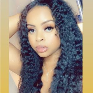 Meet your Posher, Cayla